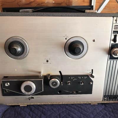 Akai Stereo Deluxe ST-1 image 1