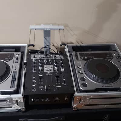 Entire Pioneer CDJ setup image 1