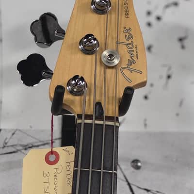 Fender Highway One Precision Bass with Rosewood Fretboard 2003 - 2005 3-Color Sunburst image 5