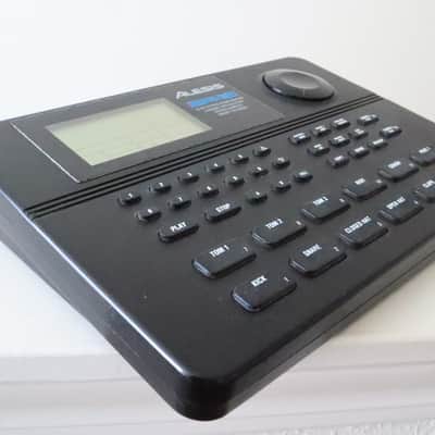 Alesis SR-16 Drum Machine 1990s - Black image 2