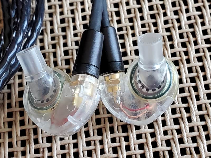 FCS110 Clear / 10.2mm Dynamic Driver In-Ear Monitor - Earphones image 1
