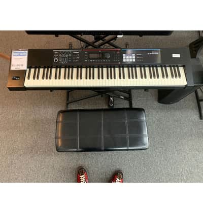 Roland Juno-DS88 Synthesizer