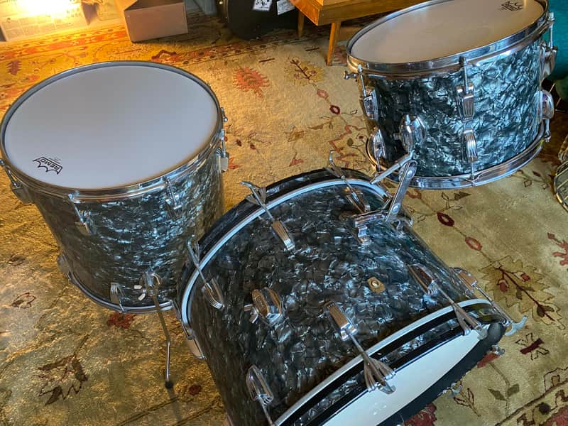 Ludwig No. 980 Super Classic Outfit 9x13 / 16x16 / 14x22" Drum Set with Keystone Badges 1960 - 1968 - Black Diamond Pearl image 1