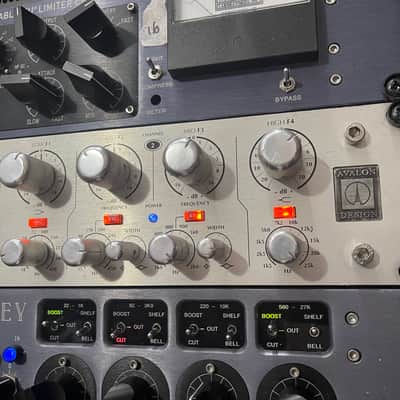 Avalon AD2055 Dual Mono Parametric EQ 2055 Equaliser Stereo image 2