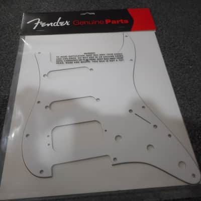 Genuine Fender H/S/S, Fat Strat Pickguard, 3-PLY WHITE, 005-0671-049