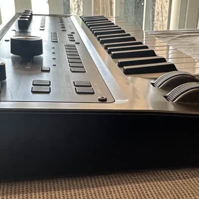 Korg MicroKORG 2 37-Key Synthesizer/Vocoder 2024 - Present - Black image 5