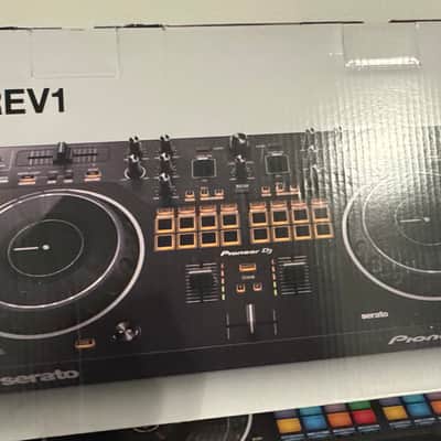 Pioneer DDJ-REV1 2-Channel DJ Controller 2022 - Present - Black image 4