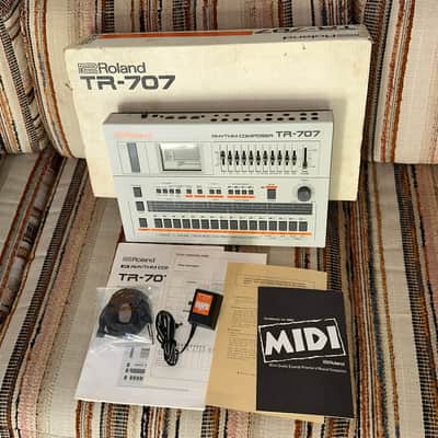 Vintage Roland TR-707 Rhythm Composer ~ Drum Machine ~ Mint in Box