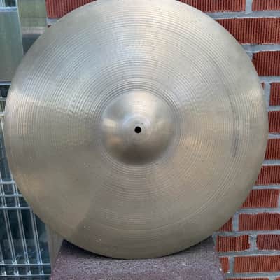 Zildjian Avedis 1970 22” Ride Heavy. Vintage image 1
