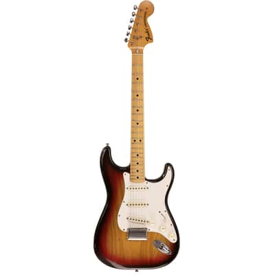 Fender Stratocaster (1966 - 1971) | Reverb