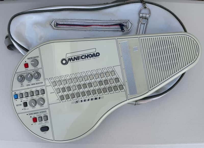 Suzuki OM-84 Omnichord with Vinyl Carrying bag image 1