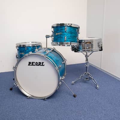 Pearl Challenger outfit drumset 20" - 12" - 14" Blue Oyster Pearl finish from 1971/72 image 3