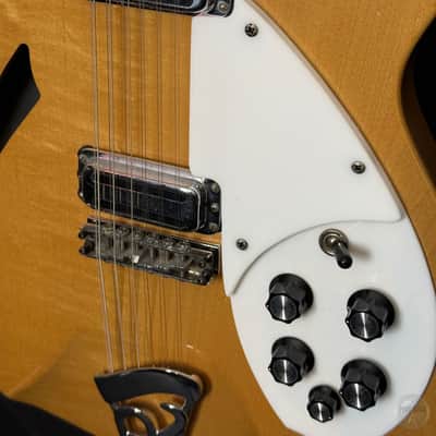 Rickenbacker 330/12 from 1966 in Natural with original Hardcase image 5
