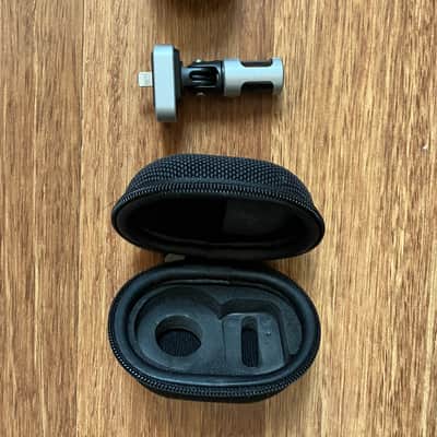 Shure MOTIV MV88 iOS Digital Stereo Condenser Microphone 2015 - Present - Black image 1
