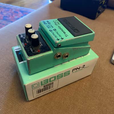 Boss PN-2 Tremolo/Pan (Silver Label) 1990 - 1995 - Green image 3
