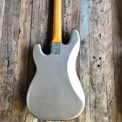 Squier Classic Vibe 60s Precision Bass image 4