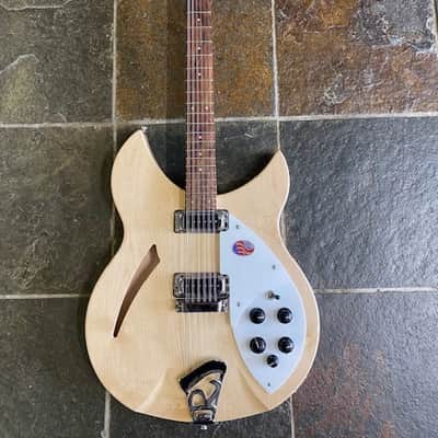 Rickenbacker 330/12 Mapleglo image 1