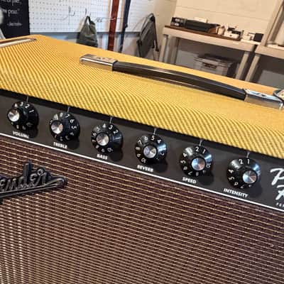 Fender 65’ Reissue Amp Lacquered Tweed xlnt image 4