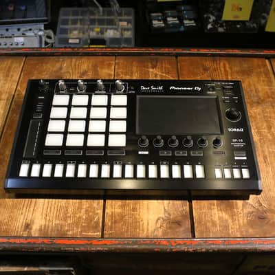Pioneer Toraiz SP-16 Sampler and Sequencer 2010s - Black imagen 1