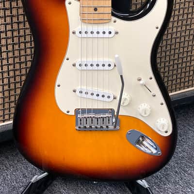 Fender American Standard Stratocaster with Maple Fretboard 1986 - 1993 - Brown Sunburst image 1