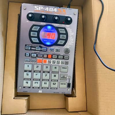 Immagine Roland SP-404SX Linear Wave Sampler 2009 - 2017 - Black - 6