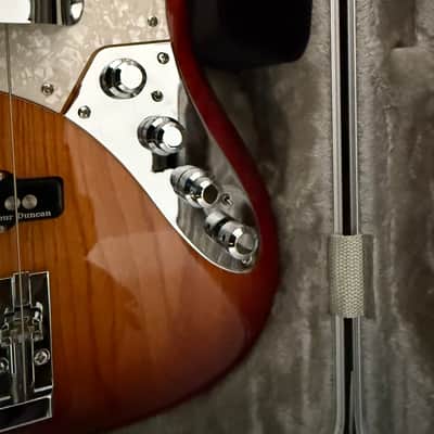 Sire Marcus Miller v8 2025 - Sunburst image 4