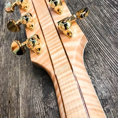 Gibson Custom Shop Les Paul Custom Burl Maple Limited Edition Electric Guitar Natural image 9