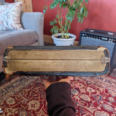 Vintage 1963 Fender Jazzmaster / Jaguar Hardshell Case – White Tolex with Black Trim – Good Condition, Used image 7