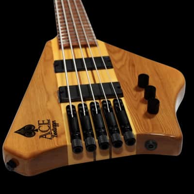 Bootlegger Guitar Ace 5 String Honey Gloss Short Scale 30 “ Headless Bass image 9
