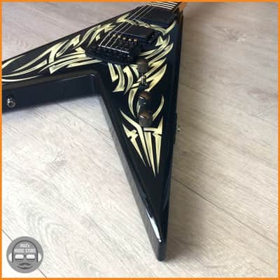 BC Rich KKV Tribal Kerry King Signature Flying V – EMG Pickups – Kahler Bridge – Strap Locks - 2010 image 8