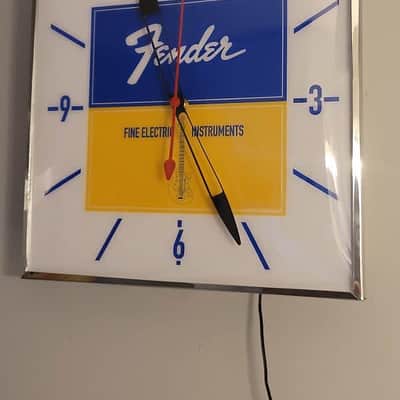 1963 Style Fender Musical Instruments Dealer Style Light-Up Clock Killer Cool Man Cave/Garage Item image 4
