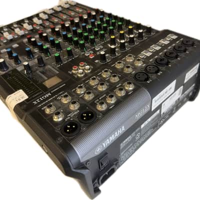 Yamaha MG12XU 12-Channel Analog Mixer 2016 - Present - Black image 2