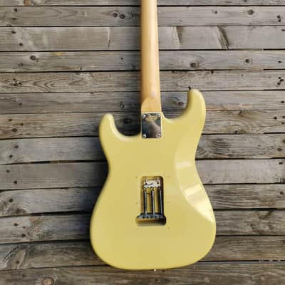 RIF 998 EKO ST-YM Yngwie Malmsteen Stratocaster w/Scalloped Fretboard Vintage White image 19