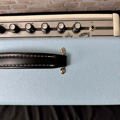 Supro Amulet 1614 RT 1 x 12-inch 15-watt Tube Combo Amp - Trinidad Blue and Cream image 4