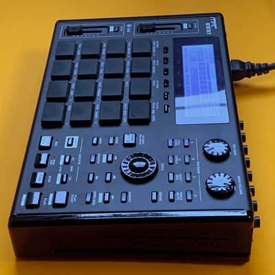 Akai MPC1000BK Custom 16 Squarez W/The Works. Black & Purpz image 4