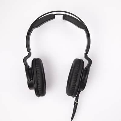 Zoom ZDM-1 Podcast Mic Pack, Podcast Dynamic Microphone, ZHP-1 Headphones, TPS-4 Tripod, Windscreen, 2-Meter XLR Cable, for Recording & Streaming Podcasts image 3
