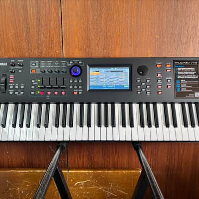 Yamaha MODX6 61 Semi Weighted Key Synthesizer w/ power supply