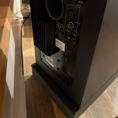 Yamaha HS8 Powered Studio Monitor (Pair) 2015 - Present - Black image 2