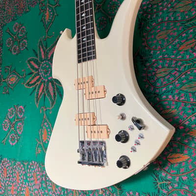 Fernandes MB-85/90 Mockingbird Bass image 5