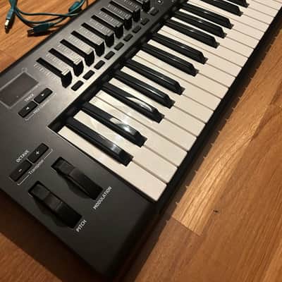 Novation Launchkey 49 MKII MIDI Keyboard Controller 2015 - 2020 - Black