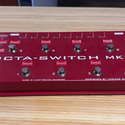 Carl Martin Octa-Switch III 2010s - Red image 1