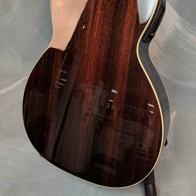 Breedlove Stage Parlor image 5