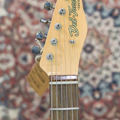 Del-Tone 60's T-style | Gold image 17