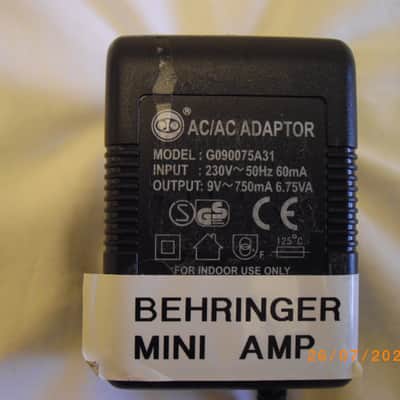 Behringer MiniAmp AMP800 4-Channel Stereo Headphone Amplifier 2001 - Present - Standard image 5