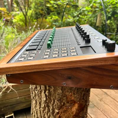 ISLA S2400 & Walnut Wood Curry Console & Decksaver - 12bit Sampler - EMU SP12 - SP 1200 - Akai S612 - S700 image 5