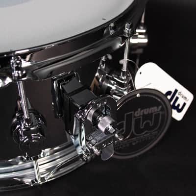 DW 14" x 6.5" Performance Series Chrome over Steel Snare Drum image 5