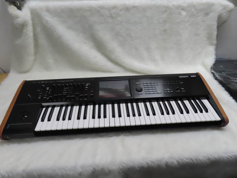 Korg Kronos v2 61 | Reverb