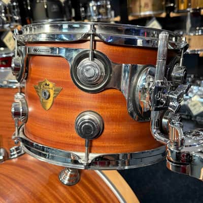 DW Classics Series 3-ply Mahogany/Poplar 3-Piece 12/16/22 Drum Kit Set in Natural Satin Oil with Chrome Hardware image 3