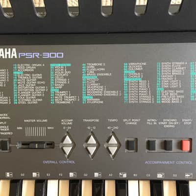 Yamaha PSR-300 Electronic Keyboard image 2