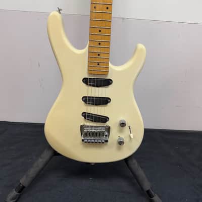 Vintage Washburn G-3V Electric Guitar Made in the USA 1980's image 6